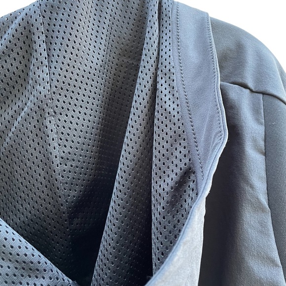 Adidas Umass Jacket size M - Picture 9 of 14